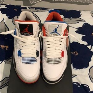 Retro Jordan 4